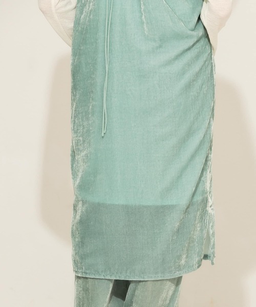 KBF(ケイビーエフ)の「ベロアキャミワンピース(ワンピース・レディース・ベージュ/ミント・ONE)」の21枚目の写真