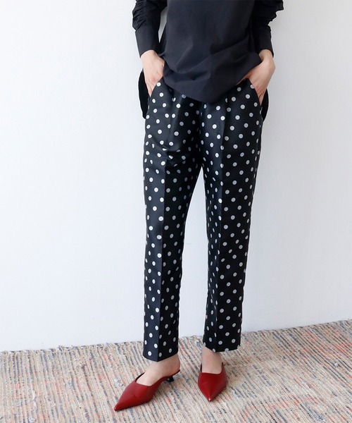 ELFRANK(エルフランク)の「ドットジャガードセンタープレステーパードパンツ【洗える】(その他パンツ・レディース・ブラック/ネイビー/グレー・FREE)」の6枚目の写真