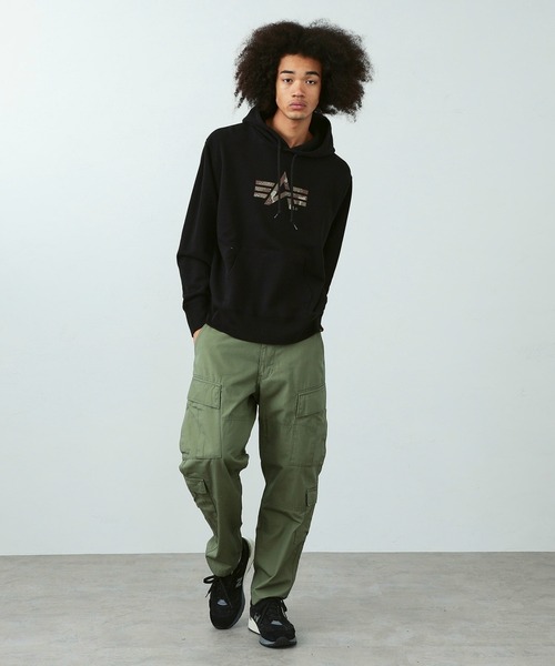 Alpha Industries(アルファインダストリーズ)の「Aマークプリント スウェットパーカー(カモ柄)(スウェット・メンズ・ホワイト/ブラック/オートミール/ブルー系その他・MEDIUM/LARGE/X-LARGE)」の16枚目の写真