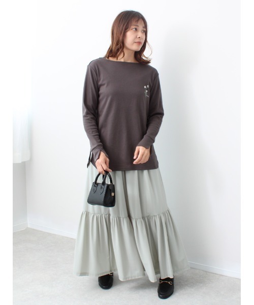 leswel（レスウェル）の「【M～5L 大きいサイズ】ワンポイント ラウンドヘム ロンＴ（Tシャツ/カットソー・レディース・パープル/カーキ/チャコールグレー・M/L/LL/3L/4L/5L）」の6枚目の写真