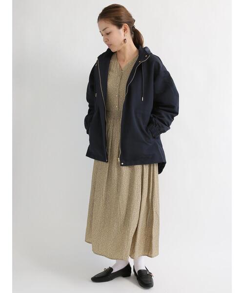 Te chichi TERRASSE（テチチテラス）の「パールバックルローファー（ドレスシューズ・レディース・オフホワイト/ブラック/ブルー・LARGE/MEDIUM）」の5枚目の写真