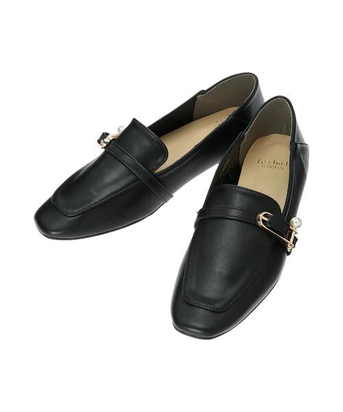 Te chichi TERRASSE（テチチテラス）の「パールバックルローファー（ドレスシューズ・レディース・オフホワイト/ブラック/ブルー・LARGE/MEDIUM）」の7枚目の写真