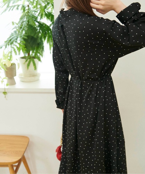 FREE'S MART（フリーズマート）の「【Sシリーズ対応】バンドカラードットガウンワンピース（ワンピース・レディース・ブラック系その他/ホワイト系その他・MEDIUM/X-SMALL/SMALL）」の20枚目の写真