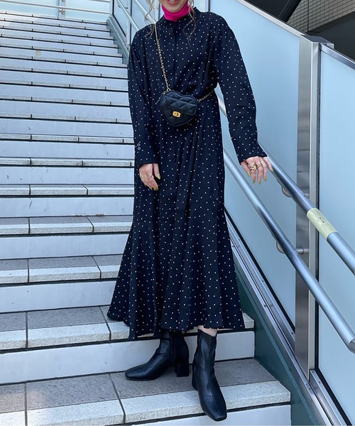 FREE'S MART（フリーズマート）の「【Sシリーズ対応】バンドカラードットガウンワンピース（ワンピース・レディース・ブラック系その他/ホワイト系その他・MEDIUM/X-SMALL/SMALL）」の6枚目の写真