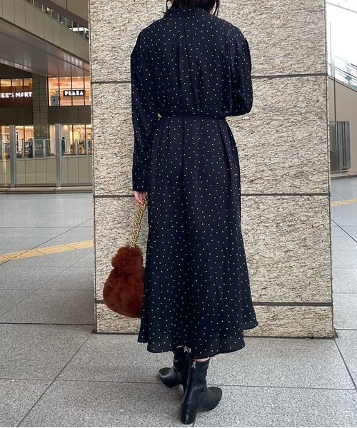 FREE'S MART（フリーズマート）の「【Sシリーズ対応】バンドカラードットガウンワンピース（ワンピース・レディース・ブラック系その他/ホワイト系その他・MEDIUM/X-SMALL/SMALL）」の10枚目の写真