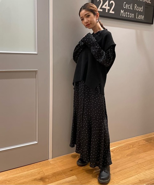 FREE'S MART（フリーズマート）の「【Sシリーズ対応】バンドカラードットガウンワンピース（ワンピース・レディース・ブラック系その他/ホワイト系その他・MEDIUM/X-SMALL/SMALL）」の7枚目の写真