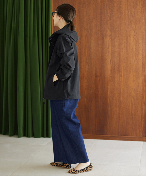 SLOBE IENA（スローブイエナ）の「《追加2》WASHER NYLONストレッチマウンテンパーカー（マウンテンパーカー・レディース・ベージュ/ブラウン・SMALL/MEDIUM）」の5枚目の写真