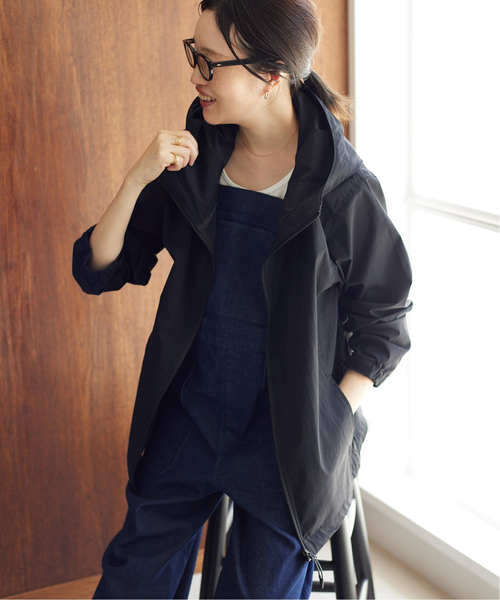 SLOBE IENA（スローブイエナ）の「《追加2》WASHER NYLONストレッチマウンテンパーカー（マウンテンパーカー・レディース・ベージュ/ブラウン・SMALL/MEDIUM）」の6枚目の写真