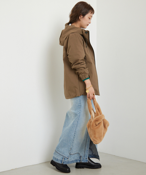 SLOBE IENA（スローブイエナ）の「《追加2》WASHER NYLONストレッチマウンテンパーカー（マウンテンパーカー・レディース・ベージュ/ブラウン・SMALL/MEDIUM）」の11枚目の写真