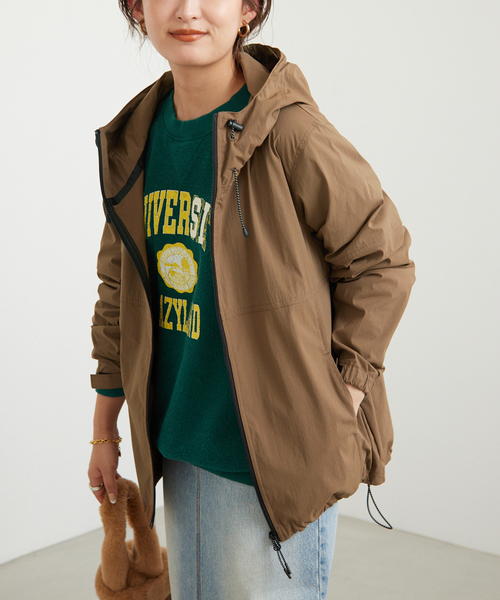 SLOBE IENA（スローブイエナ）の「《追加2》WASHER NYLONストレッチマウンテンパーカー（マウンテンパーカー・レディース・ベージュ/ブラウン・SMALL/MEDIUM）」の13枚目の写真