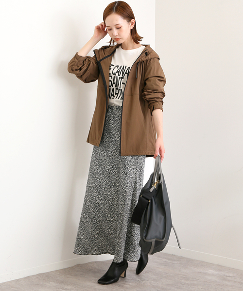 SLOBE IENA（スローブイエナ）の「《追加2》WASHER NYLONストレッチマウンテンパーカー（マウンテンパーカー・レディース・ベージュ/ブラウン・SMALL/MEDIUM）」の16枚目の写真