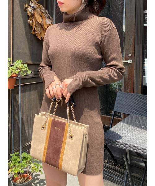 EVRIS（エヴリス）の「バイカラーブロッキングショルダーバッグ（ショルダーバッグ・レディース・ブラック/ベージュ/パープル・FREE）」の4枚目の写真