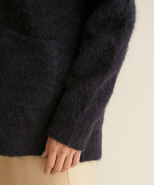 SALON adam et rope'（サロン アダム エ ロペ）の「【WEB限定】Vネックシャギーニットカーディガン（カーディガン/ボレロ・レディース・ライトグレー/ネイビー/ブラウン/イエロー・FREE）」の20枚目の写真