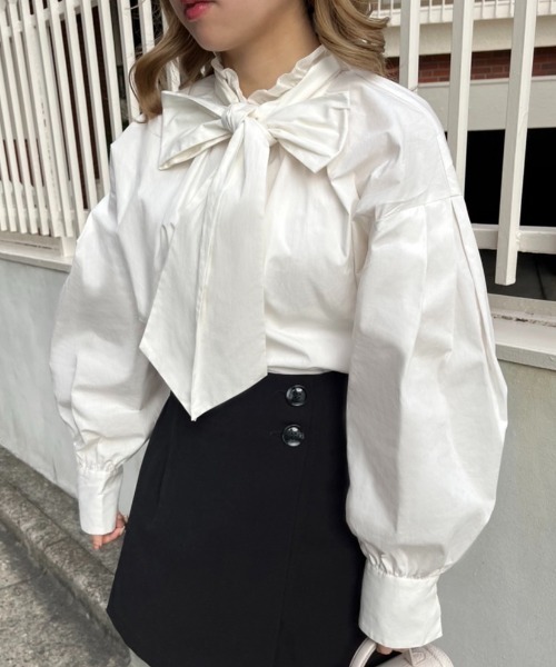 one after another NICE CLAUP(ワンアフターアナザーナイスクラップ)の「【取り外し可能】ビッグリボンチュニックブラウス(シャツ/ブラウス・レディース・ピンク/ブラック/オフホワイト・FREE)」の2枚目の写真