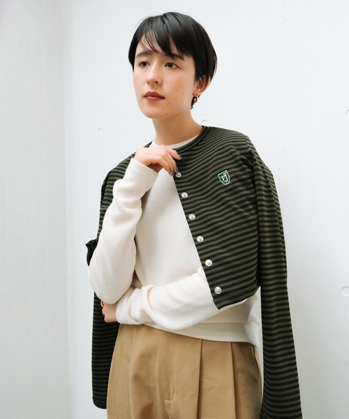 セール】エンブレム付き リブカットソー TINA：JOJUN（Tシャツ