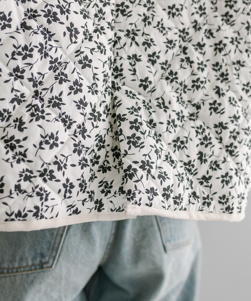 mystic（ミスティック）の「花柄キルティングジャケット（ノーカラージャケット・レディース・ブラック/アイボリー・FREE）」の21枚目の写真