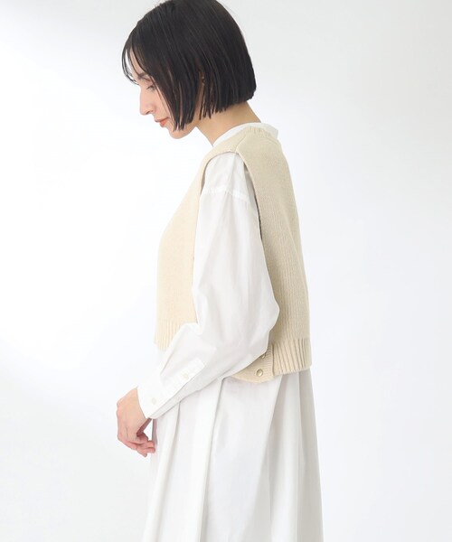 THE SHOP TK (ザ ショップ ティーケー )の「◆【オールシーズン着回し◎/洗える】サイドメタルボタンベスト(ベスト・レディース・ネイビー/ナチュラル・99)」の5枚目の写真