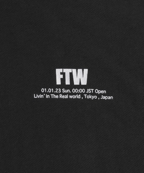 FTW（エフティダブリュー）の「FTW STANDARD LOGO  CREWNECK（スウェット・メンズ・チャコール/グレー/ブラック/ブルー・LARGE/SMALL/MEDIUM）」の19枚目の写真