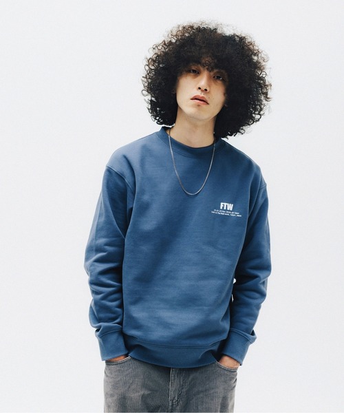 FTW（エフティダブリュー）の「FTW STANDARD LOGO  CREWNECK（スウェット・メンズ・チャコール/グレー/ブラック/ブルー・LARGE/SMALL/MEDIUM）」の5枚目の写真