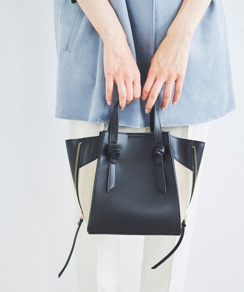 le.coeur blanc（ルクールブラン）の「サイドジッパートート（トートバッグ・レディース・グレイッシュベージュ/ブラック・FREE）」の7枚目の写真