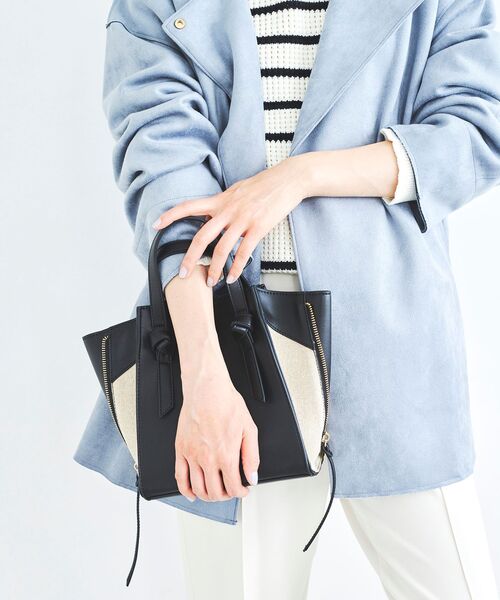le.coeur blanc（ルクールブラン）の「サイドジッパートート（トートバッグ・レディース・グレイッシュベージュ/ブラック・FREE）」の8枚目の写真