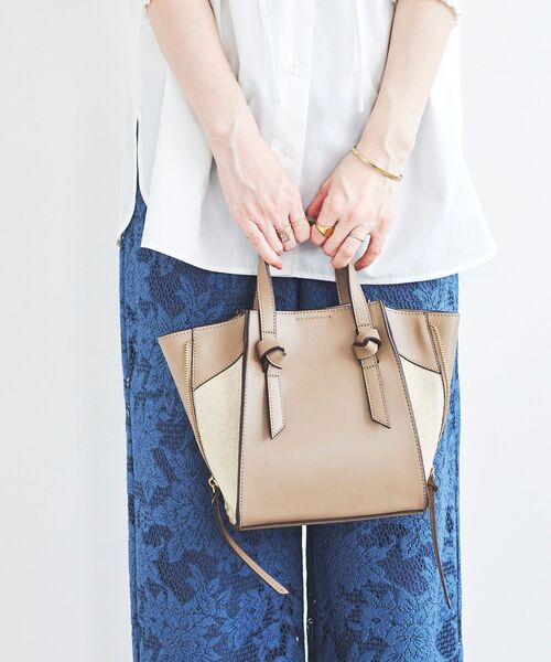 le.coeur blanc（ルクールブラン）の「サイドジッパートート（トートバッグ・レディース・グレイッシュベージュ/ブラック・FREE）」の12枚目の写真