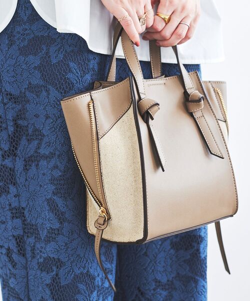 le.coeur blanc（ルクールブラン）の「サイドジッパートート（トートバッグ・レディース・グレイッシュベージュ/ブラック・FREE）」の13枚目の写真