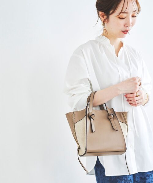 le.coeur blanc（ルクールブラン）の「サイドジッパートート（トートバッグ・レディース・グレイッシュベージュ/ブラック・FREE）」の14枚目の写真