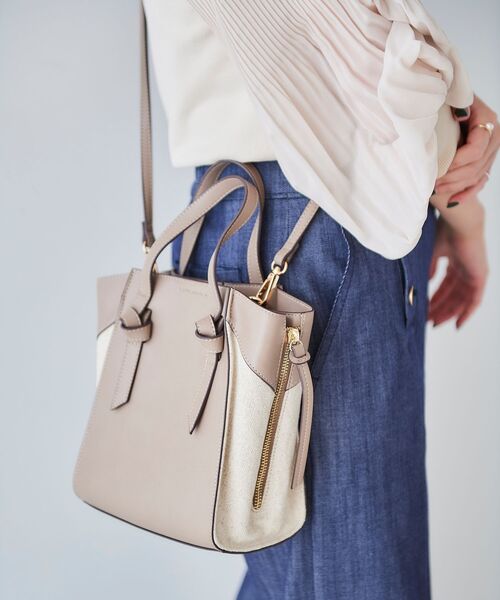 le.coeur blanc（ルクールブラン）の「サイドジッパートート（トートバッグ・レディース・グレイッシュベージュ/ブラック・FREE）」の19枚目の写真