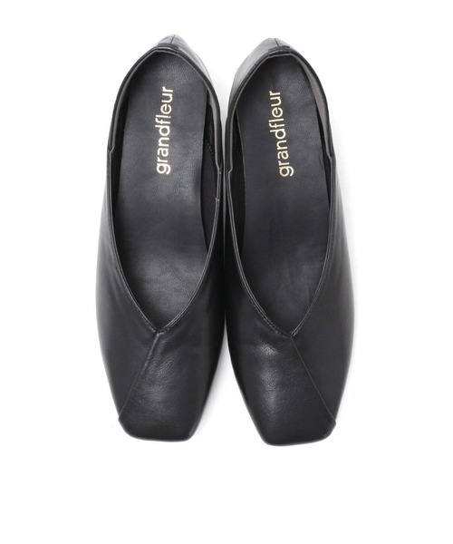 grandfleur（グランドフルール）の「べっ甲ヒールのスクエアトゥパンプス（パンプス・レディース・ホワイト/ブラック・23.0cm/23.5cm/22.5cm/24.0cm/24.5cm）」の18枚目の写真