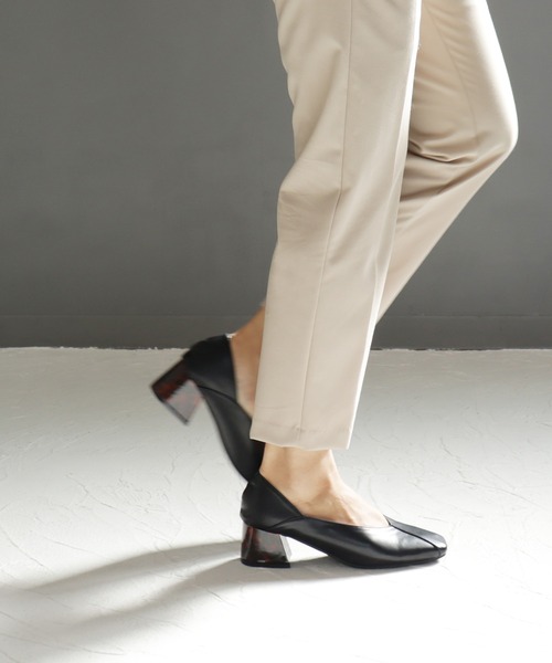 grandfleur（グランドフルール）の「べっ甲ヒールのスクエアトゥパンプス（パンプス・レディース・ホワイト/ブラック・23.0cm/23.5cm/22.5cm/24.0cm/24.5cm）」の20枚目の写真