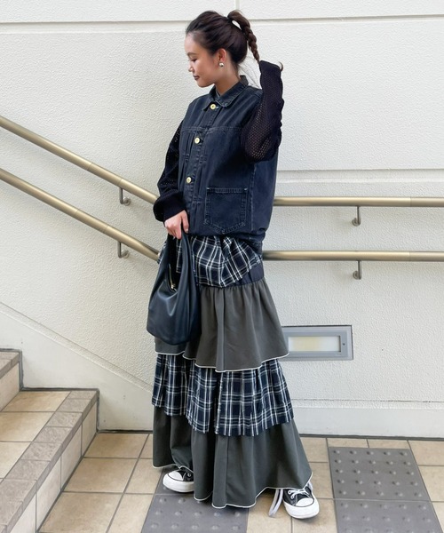 RODEO CROWNS WIDE BOWL(ロデオクラウンズワイドボウル)の「VINTAGE LIKE DENIM ベスト(ベスト・レディース・ブラック/ブルー・FREE)」の15枚目の写真