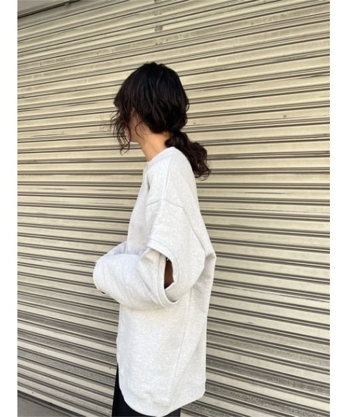 MOUSSY（マウジー）の「OPEN SLEEVE スウェット（スウェット・レディース・ライトブラック/杢グレー/オフホワイト/ライトグリーン・FREE）」の6枚目の写真