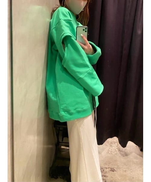 MOUSSY（マウジー）の「OPEN SLEEVE スウェット（スウェット・レディース・ライトブラック/杢グレー/オフホワイト/ライトグリーン・FREE）」の8枚目の写真