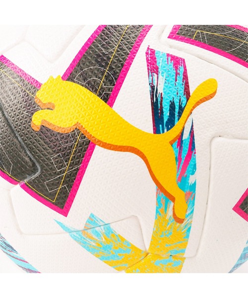 ラ・リーガ２１／２２シーズン公式試合球「ACCELERATE」 Puma 2021-22 La Liga 1 Accelerate Match Ball | WeGotSoccer