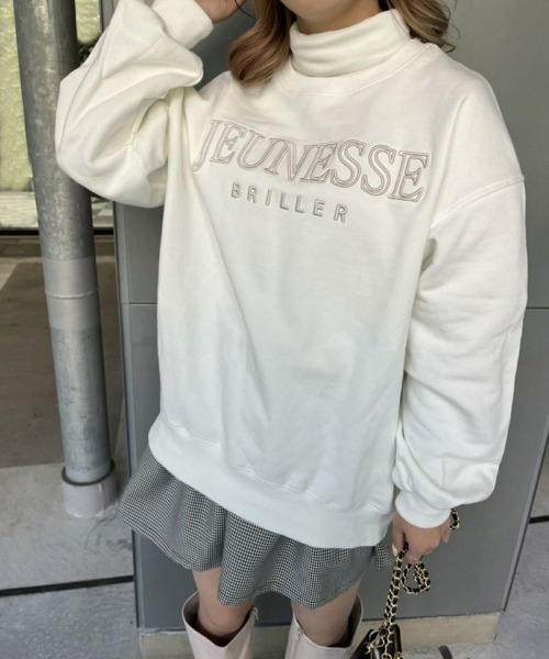 one after another NICE CLAUP（ワンアフターアナザーナイスクラップ）の「オーバーサイスロゴ刺繍スウェット（スウェット・レディース・アイボリー/ブラック/オフホワイト・FREE）」の2枚目の写真