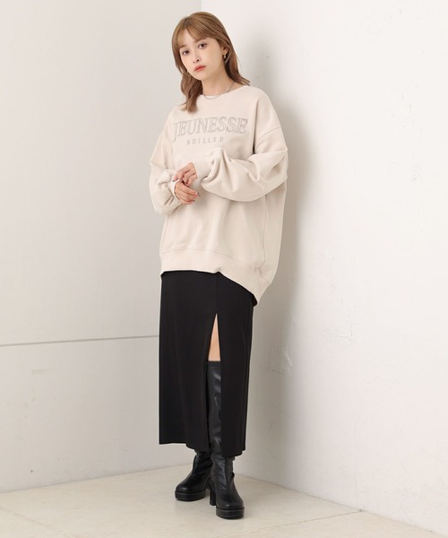 one after another NICE CLAUP（ワンアフターアナザーナイスクラップ）の「オーバーサイスロゴ刺繍スウェット（スウェット・レディース・アイボリー/ブラック/オフホワイト・FREE）」の4枚目の写真