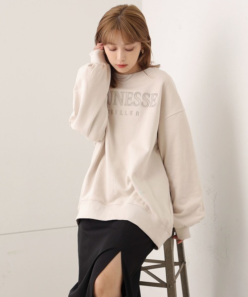 one after another NICE CLAUP（ワンアフターアナザーナイスクラップ）の「オーバーサイスロゴ刺繍スウェット（スウェット・レディース・アイボリー/ブラック/オフホワイト・FREE）」の6枚目の写真