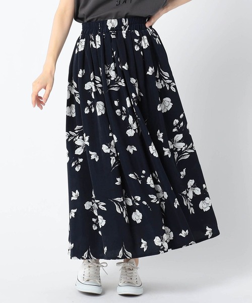 Grand PARK（グランドパーク）の「花柄フレアースカート（スカート・レディース・オレンジ/ブラック/ネイビー・FREE）」の3枚目の写真