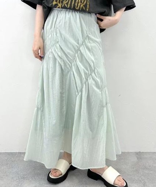 FOREVER 21（フォーエバー トゥエンティーワン）の「【VINTAGE】アシメギャザーロングスカート（スカート・レディース・ブラック/イエロー/グリーン・FREE）」の2枚目の写真