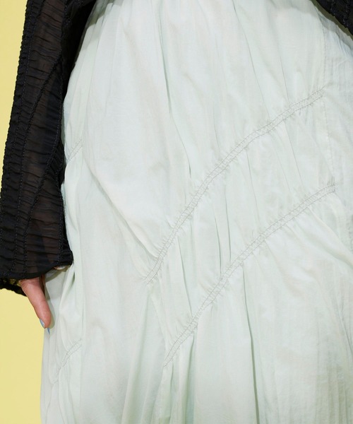 FOREVER 21（フォーエバー トゥエンティーワン）の「【VINTAGE】アシメギャザーロングスカート（スカート・レディース・ブラック/イエロー/グリーン・FREE）」の9枚目の写真