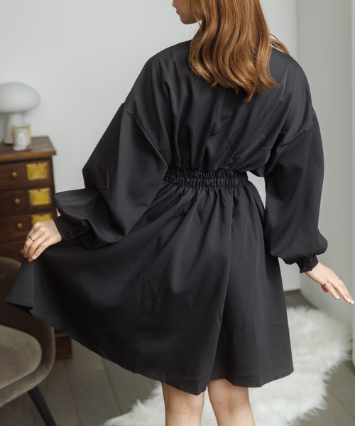 Miniministore(ミニミニストア)の「ボリュームスリーブ チュニック シャツワンピース(シャツワンピース・レディース・ブラック/ホワイト・M/L)」の13枚目の写真