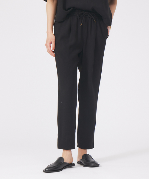 qualite（カリテ）の「【セットアップ対応】ダブルクロスパンツ（スラックス・レディース・ブラック/ベージュ・40/38/36/34）」の2枚目の写真