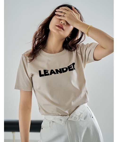 Re:EDIT（リエディ）の「[新色追加][UVカット][接触冷感][販売枚数5.8万枚突破][大きいサイズ有]フロッキーゴシックロゴTシャツ（Tシャツ/カットソー・レディース・ホワイト×ネイビー/ブラック/ホワイト×ブラック/チャコール/ネイビー×ホワイト/ホワイト×レッド/ホワイト×シルバー/ホワイト×ブラウン/ホワイト系その他/ホワイト系その他2/ベージュ×ブラック・LARGE/MEDIUM/X-LARGE）」の10枚目の写真