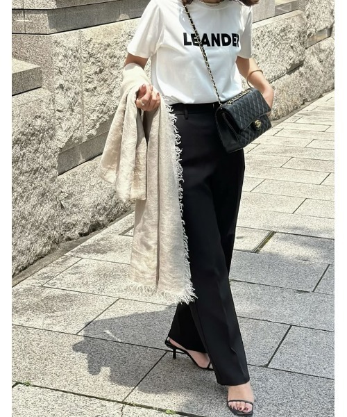 Re:EDIT（リエディ）の「[UVカット][販売枚数5.8万枚突破]フロッキーゴシックロゴTシャツ（Tシャツ/カットソー・レディース・ホワイト×ネイビー/ブラック/ホワイト×ブラック/チャコール/ネイビー×ホワイト/ホワイト×レッド/ホワイト×シルバー/ホワイト×ブラウン/ホワイト系その他/ホワイト系その他2・LARGE/MEDIUM/X-LARGE）」の11枚目の写真