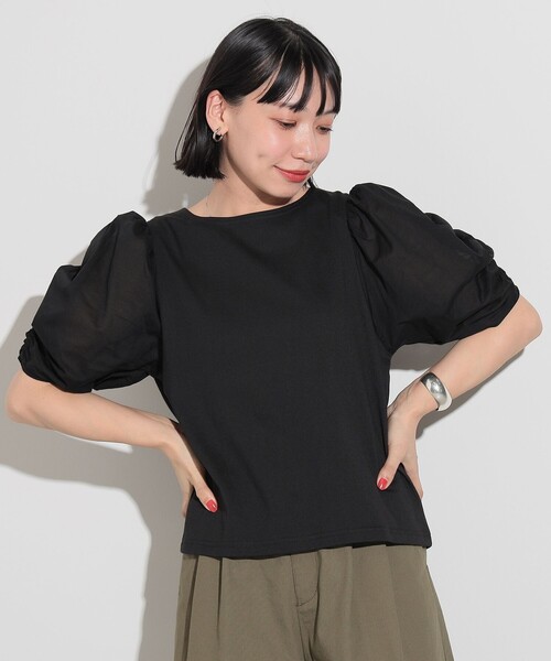 BEAMS HEART（ビームスハート）の「BEAMS HEART / 袖異素材 ギャザープルオーバー（Tシャツ/カットソー・レディース・ブルー系その他4/ブラック/オフホワイト・FREE）」の2枚目の写真