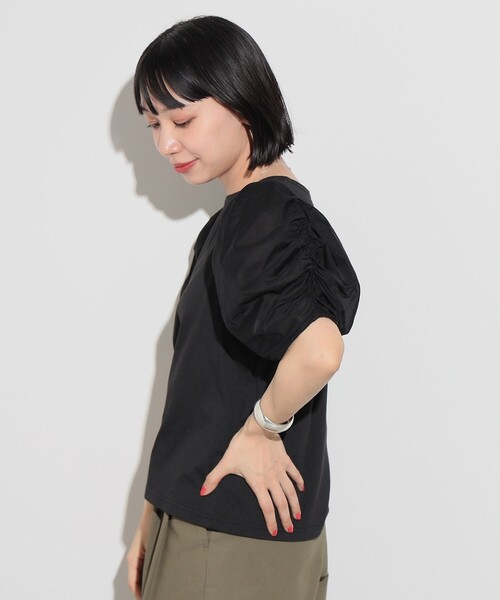 BEAMS HEART（ビームスハート）の「BEAMS HEART / 袖異素材 ギャザープルオーバー（Tシャツ/カットソー・レディース・ブルー系その他4/ブラック/オフホワイト・FREE）」の7枚目の写真