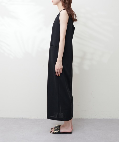 natural couture(ナチュラルクチュール)の「カットジョーゼット2wayジップジャンスカ(ジャンパースカート・レディース・ブラック/グレイッシュベージュ/カーキ・MEDIUM/LARGE)」の11枚目の写真