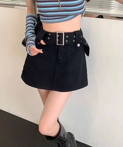 NANEA(ナネア)の「ビッグベルト・インパン付きミニスカート(スカート・レディース・ブラック/ブルー/ネイビー/チャコールグレー/ホワイト/ブラウン/ピンク/カモフラージュ・SMALL/MEDIUM/LARGE/X-LARGE)」の14枚目の写真