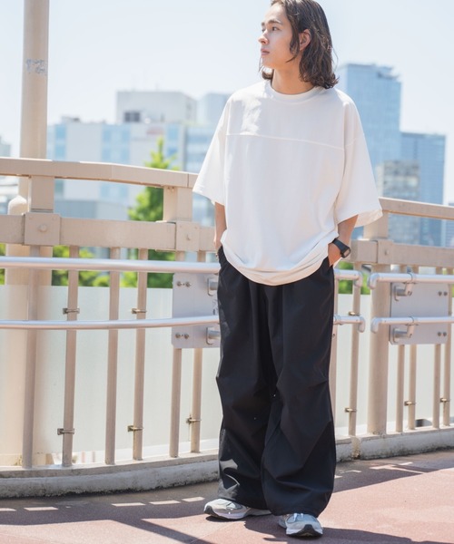 WEGO(ウィゴー)の「WEGO/スーパーBIGフットボールT(Tシャツ/カットソー・メンズ・ホワイト/ブラック・MEDIUM/LARGE)」の3枚目の写真